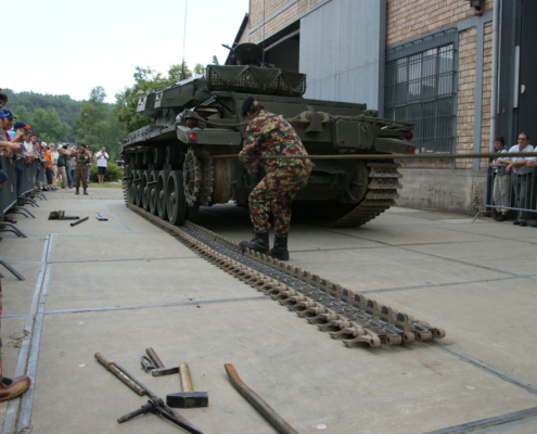 track chain work demo